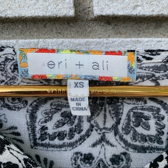 Anthropologie Eri + Ali Hervine Bell Sleeve Black White Blouse Top - Picture 4 of 11